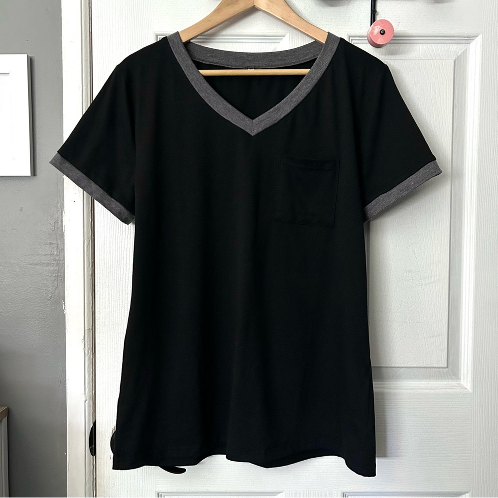 Black and grey v neck pocket tee